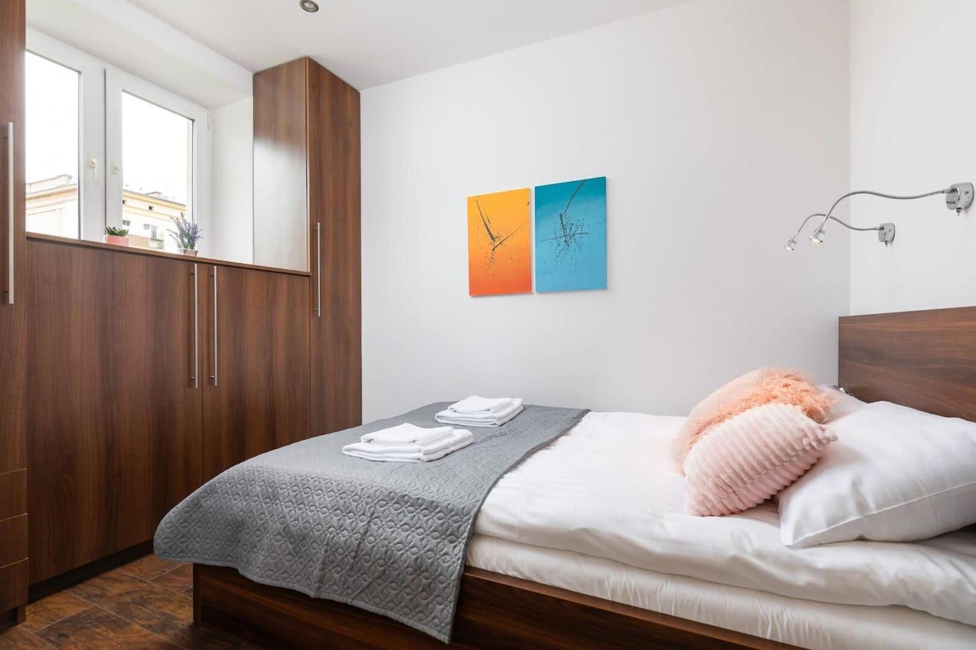 Rent Like Home - Aleja Solidarnosci 105/111A Warsaw Luaran gambar